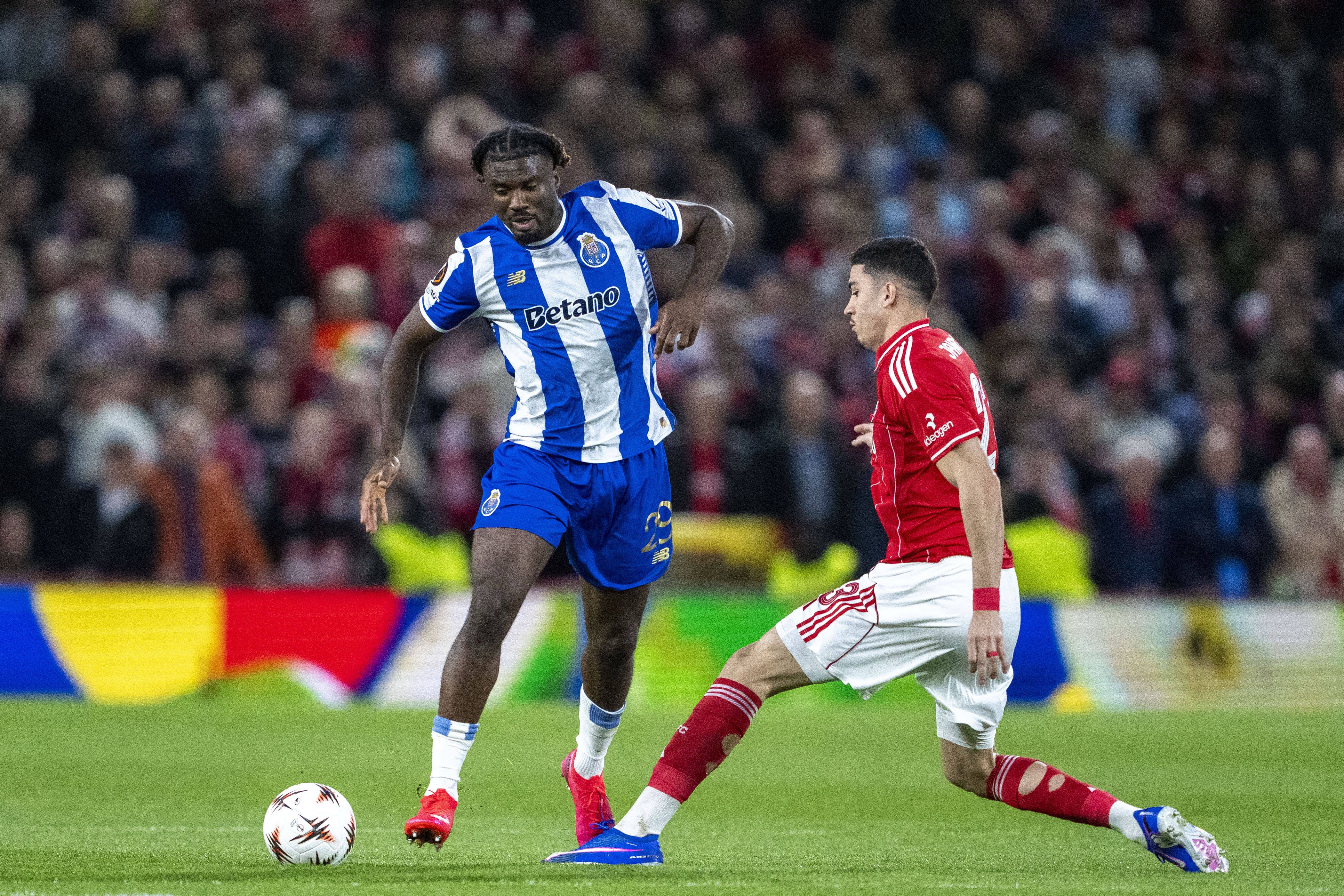 Terem Moffi and Jair Cunha