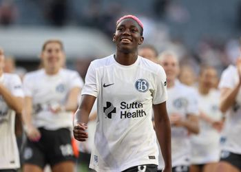 Super Falcons’ Oshoala reveals admiration for four-ring NBA legend