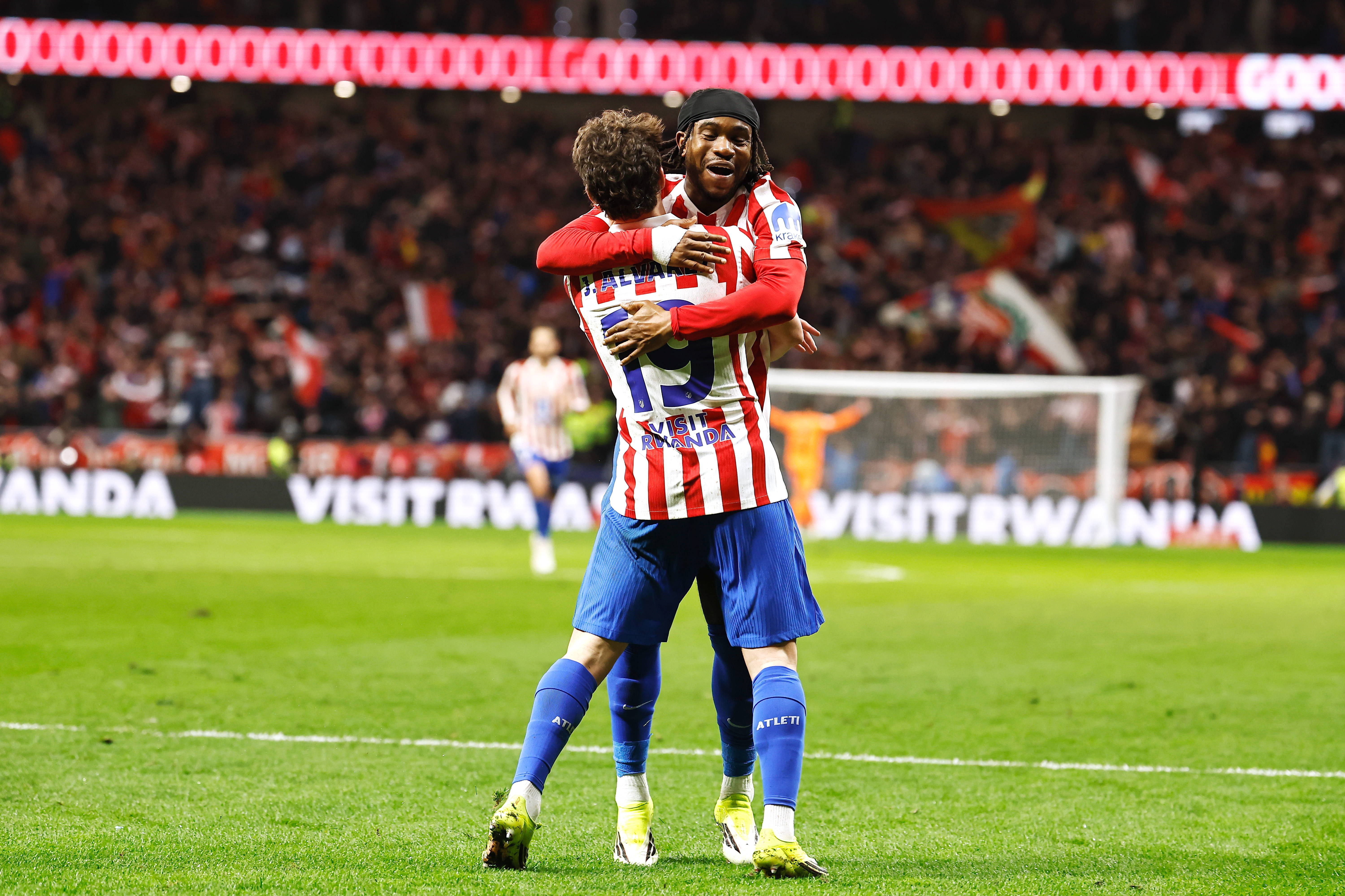 Julian Alvarez and Ademola Lookman in action for Atletico Madrid