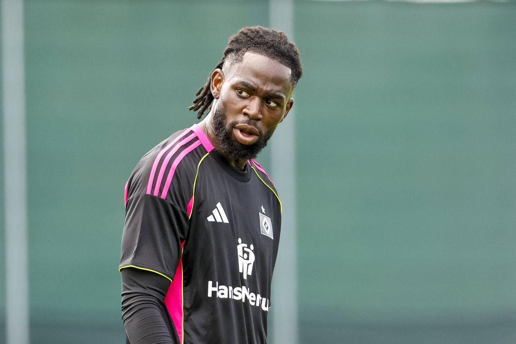 Jordan Torunarigha in trainging with Hamburger SV