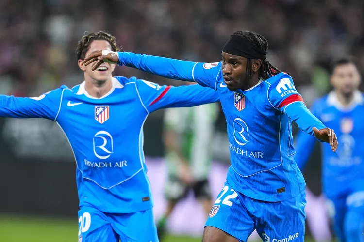 Atlético Madrid vs Barcelona: Flick warns Lookman of Koundé – “He’s always a fighter”