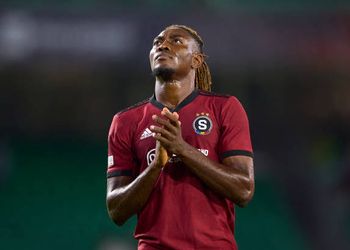 Watch: “Money on my mind”- Rafael Leao and Chukwueze vibe to Asake’s song after big win over Real Madrid