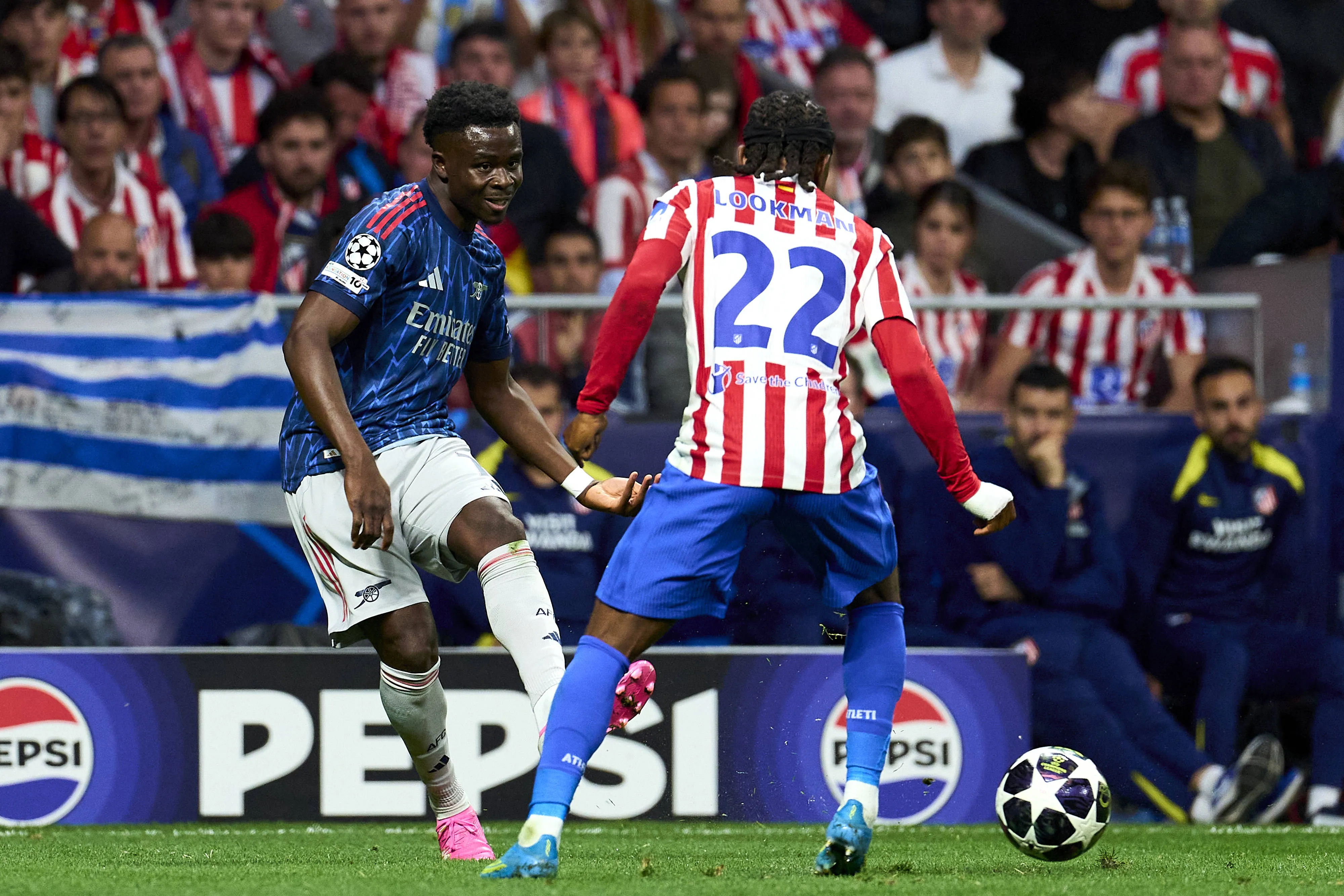 Atlético Madrid's Ademola Lookman vs Arsenal's Bukayo Saka