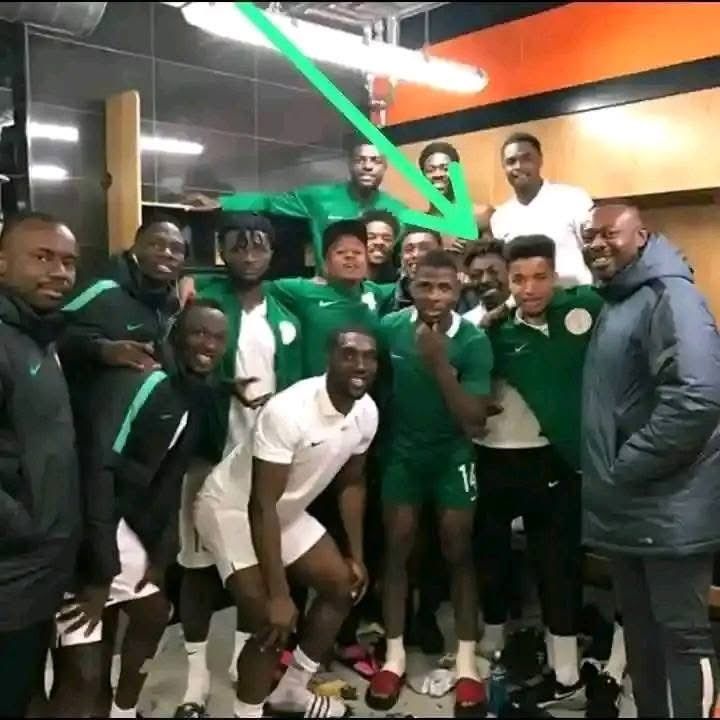 Now-Arsenal star Eberechi Eze in a group picture with Super Eagles stars