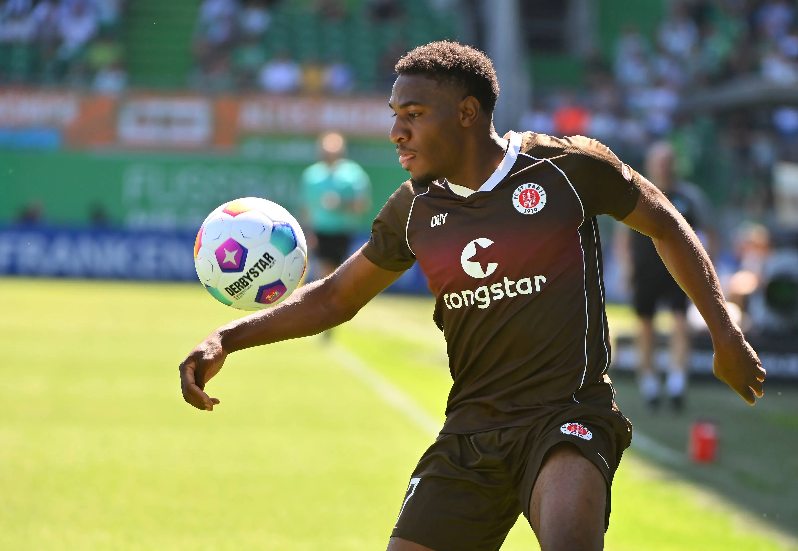 Oladapo Afolayan in action for FC St Pauli