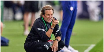 Former Ajax Star Tips Super Eagles To Top World Cup Qualifying Group