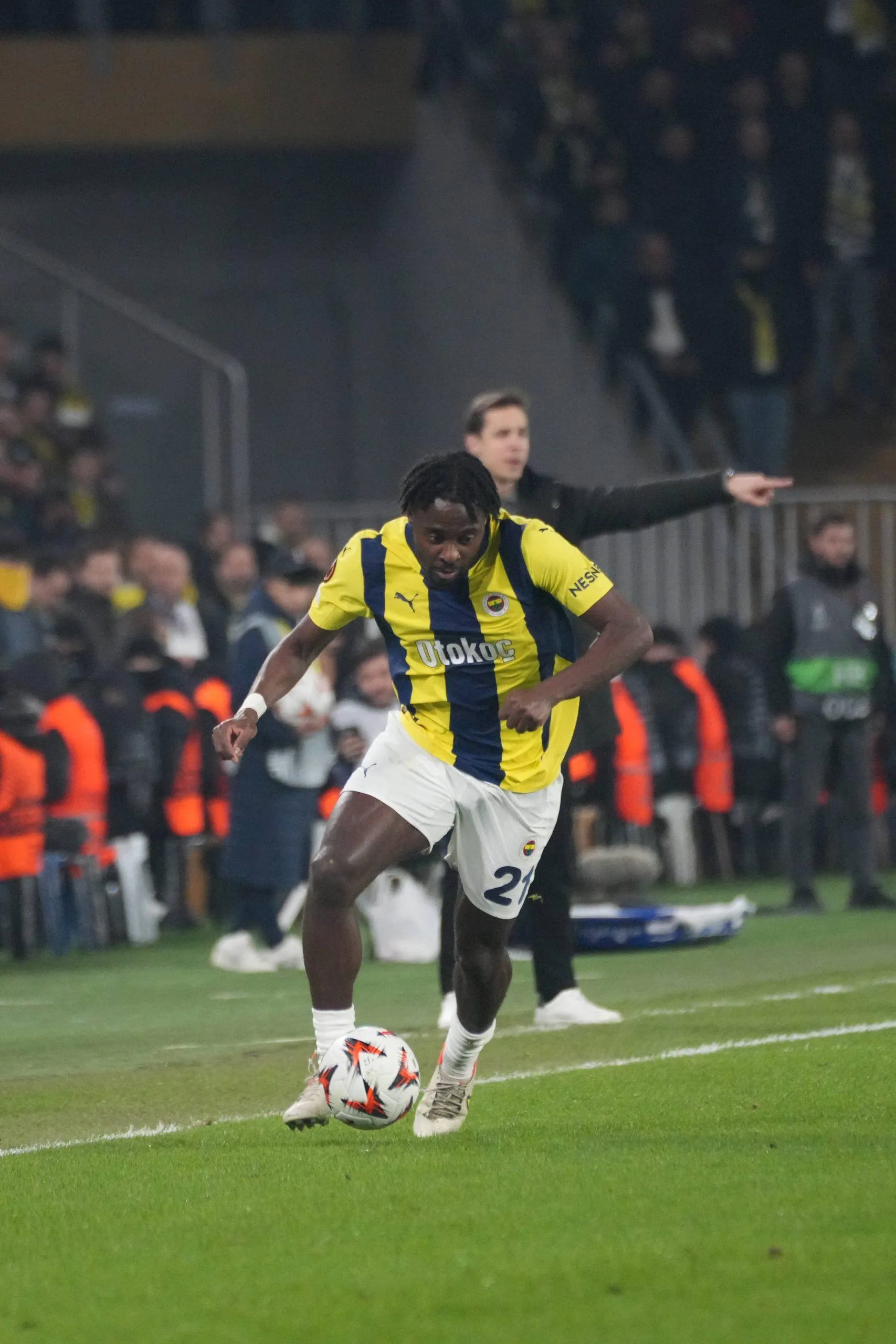 Bright Osayi Samuel of Fenerbahce (photo credit: Imago)
