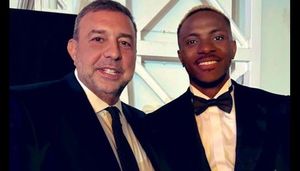 Has Victor Osimhen dumped his agent, Roberto Calenda after failed Chelsea, Al Ahli transfers?