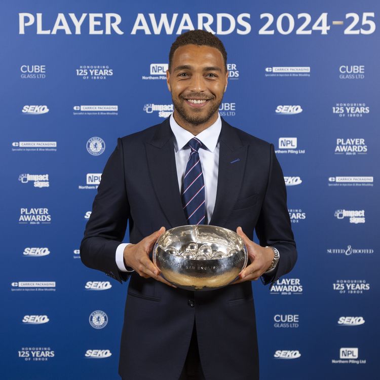 “Wouldn’t be in a hurry”- Ex-Nottingham Forest star warns Rangers against selling Cyriel Dessers