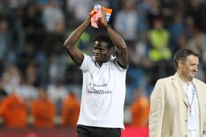 Taye Taiwo: Olympique Marseille honour Ex-Super Eagles defender