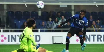 WATCH- ‘Have it back’ -Bizarre scene as fan hurls Iwobi’s shirt back at him