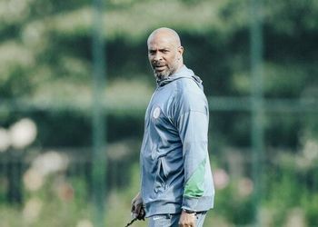 “No spice, no sugar” – South Africa goalscoring legend explains why Osimhen is the best African player