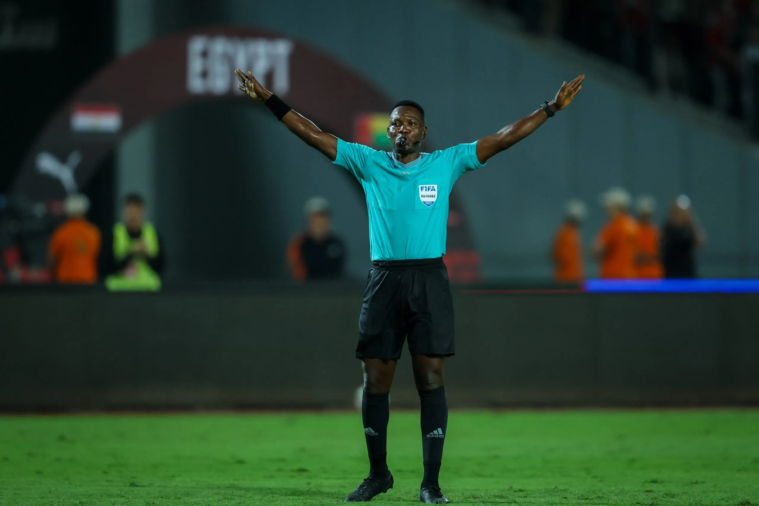 Referee Daniel Laryea