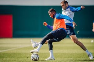 Emmanuel Dennis back in training with Nottingham Forest 