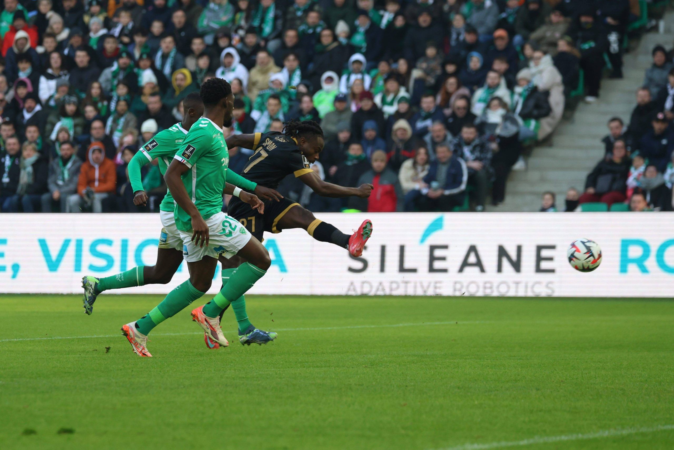 Moses SIMON (Photo credit: Imago)