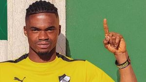 Ex-Sporting Lisbon boss laments as injury knocks out Nigeria’s Etim for the rest of the season