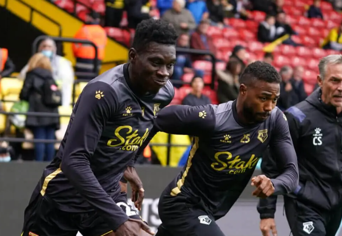 Emmanuel Dennis at Watford training