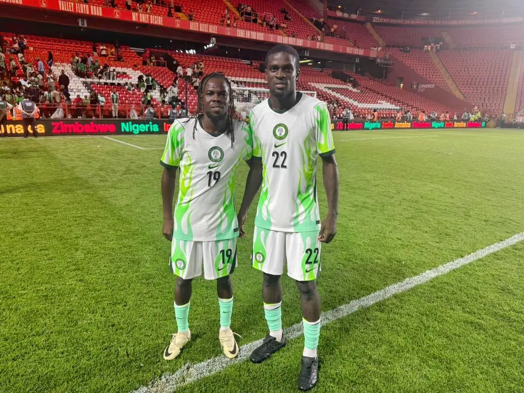 Shooting stars players Ayobami Junior and Tijani Al Ameen.