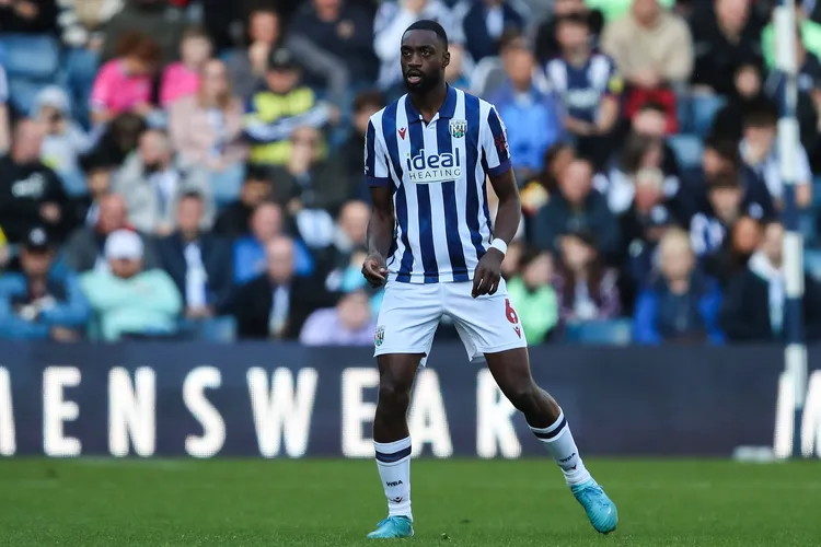 “Hull City are lucky” – Ex-Super Eagles star blames West Brom for Semi Ajayi’s exit