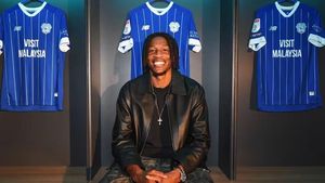 Official: Gabriel Osho quits top-flight football after 414 days, signs for Cardiff City