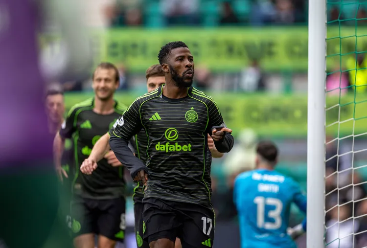 “Take it in” – Former Everton midfielder weighs in on Iheanacho’s limited minutes at Celtic