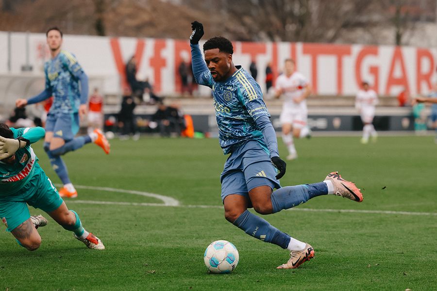 Chuba Akpom, Ajax vs Stuttgart friendly