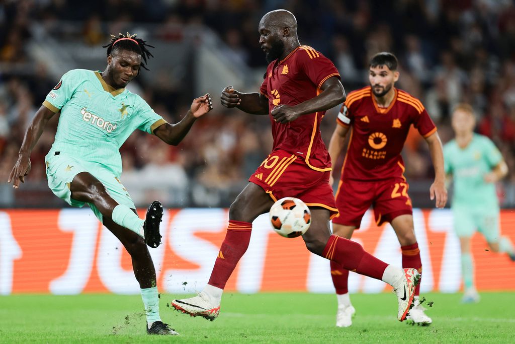 Igoh Ogbu challenges for the ball with RomaÃ& x80& x99s Belgian forward Romelu Lukaku during UEFA Europa League Group G football match between AS Roma and Sportovni Klub Slavia Praha at Olimpico stadium on October 26, 2023 in Rome, Italy