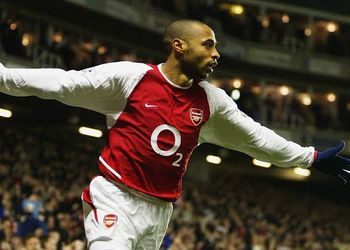 Arsenal legend Kanu Nwankwo makes first big decision at NPFL kings Enyimba