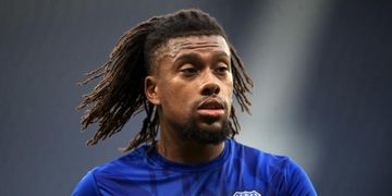 WATCH- ‘Have it back’ -Bizarre scene as fan hurls Iwobi’s shirt back at him