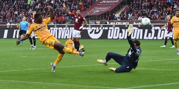 “Superb”- Ex-AC Milan striker hails midfield engine Ebenezer Akinsanmiro for showing in Pisa’s draw against Fiorentina