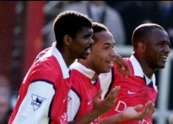 “You can’t wear that jersey and be slacking” – Nwankwo Kanu sends cryptic message to Boniface, urges Super Eagles stars to step up