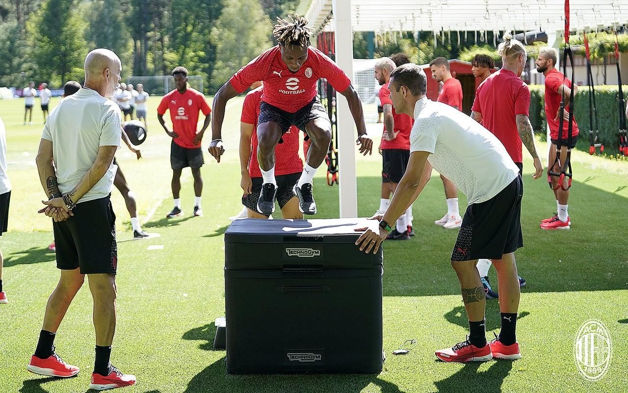 Samuel Chukwueze, Milan