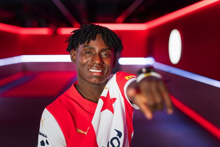 Slavia Prague sign David Moses. Photo Credit - Slavia