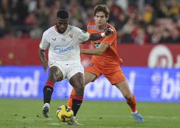 Kelechi Iheanacho: Five clubs in race to sign Sevilla forward ahead of January window