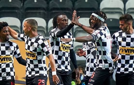 Awaziem nominated for POTM in Portugal