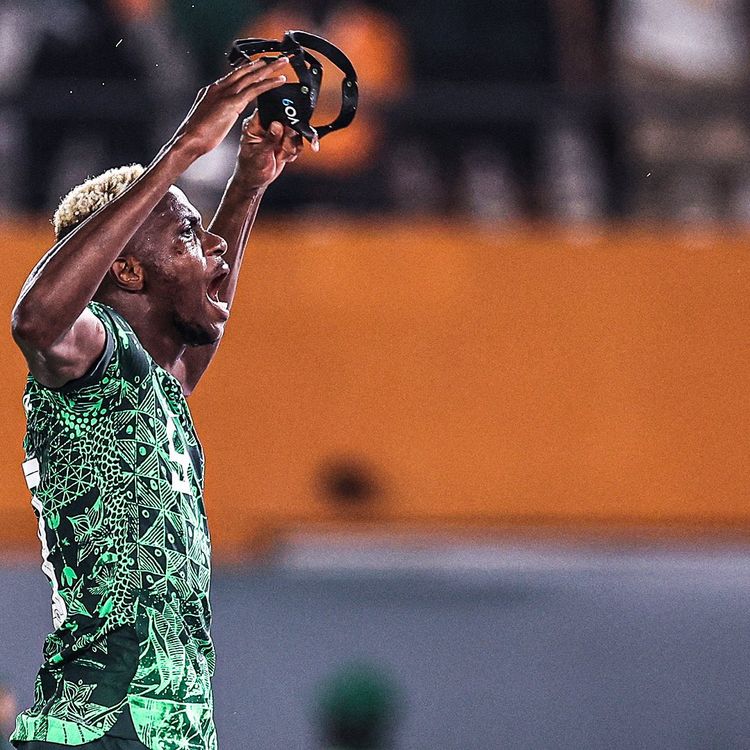 AFCON 2023: Osimhen in tears after Lookman’s strike sends Super Eagles past Angola to semifinal – WATCH