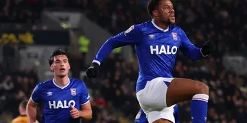 Chuba Akpom outshines Jonathan David in important Lille victory