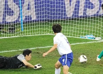 “Tony Adams said he’s 48” – Harry Redknapp reveals details of Kanu’s Portsmouth move