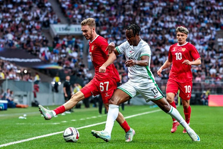 Nigeria Super Eagles defender Bruno Onyemaechi vs Russia