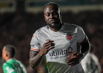 WATCH: Chelsea old boy Victor Moses trains daughter to perfect Beckham-esque free-kick