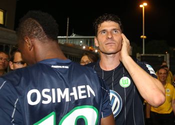 ​Report: Date set for Victor Osimhen’s return as injury threatens UCL run