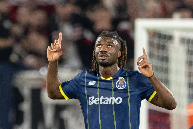 Terem Moffi gets perfect Hamburger welcome as Kelvin Ojo earns first senior call-up