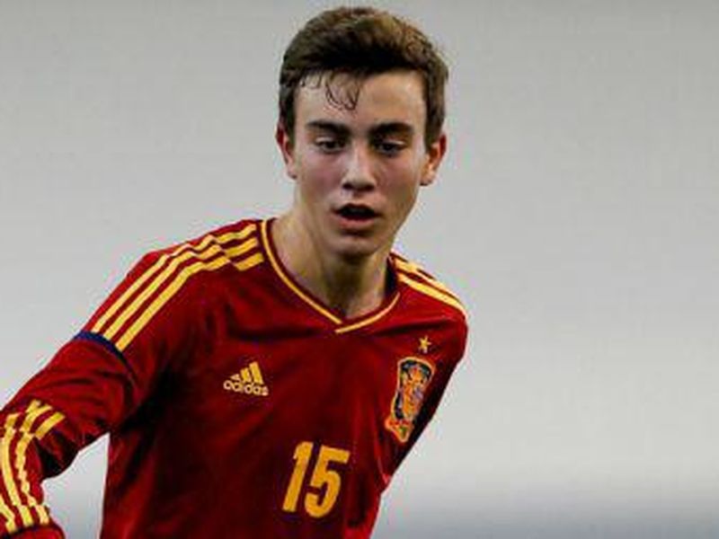 Oriol Busquets Signs Contract Extension With Barca