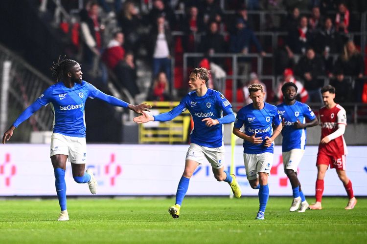 Ex-Belgium midfielder lauds Arokodare amidst playing time-transfer saga at Genk