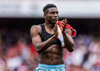 Awoniyi deserves to be first choice– Nottingham Forest star speaks on rivalry with Super Eagles striker