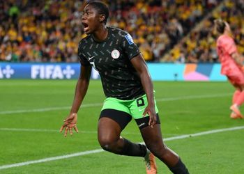 Agba Baller meets Curry- Oshoala and NBA star Steph Curry create iconic moment at Warriors game