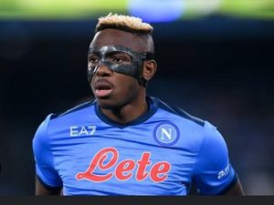 Ex-Premier League star who snubbed Super Eagles urges Chelsea to sign Napoli’s Osimhen