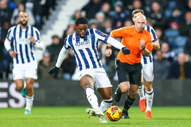 Super Eagles striker risks missing remainder of season due to ‘lower leg’ injury