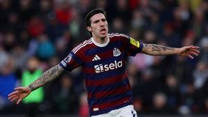 Juventus eye double summer swoop including Super Eagles star and Newcastle United midfielder