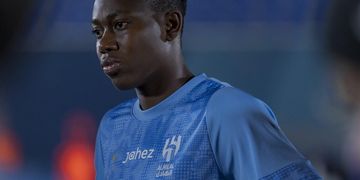 “He looks lost” – Mikel Obi takes aim at Rosenior over Chelsea star on Man United’s radar